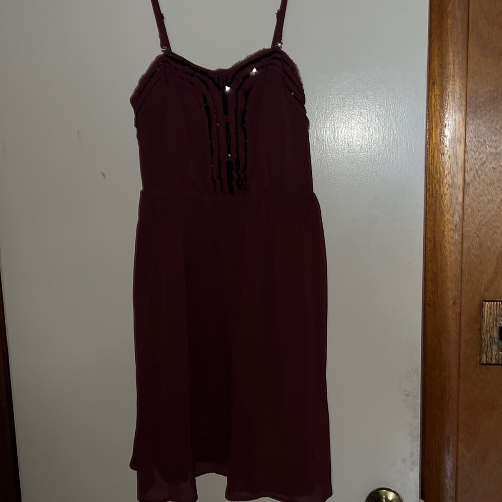 LAUREN CONRAD MAROON SHORT DRESS